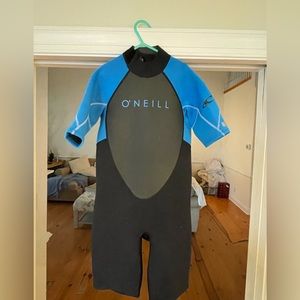 Kids wet suit, perfect for bodyboarding or surfing.